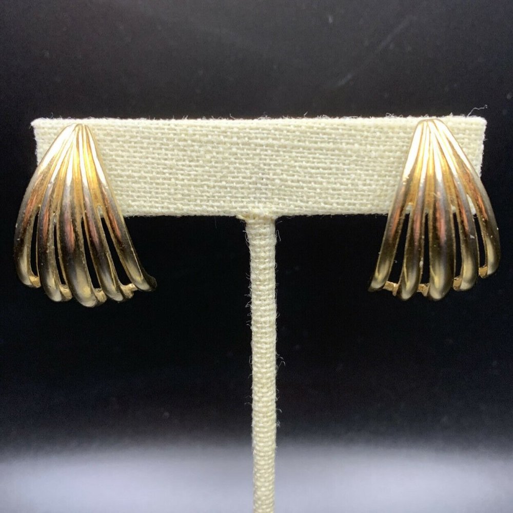 Vintage Crown Trifari Pierced Earrings